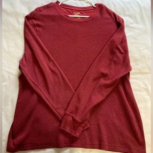Men’s 2XL long sleeve sweater/ Color, Maroon/ Very comfy/ in great condition